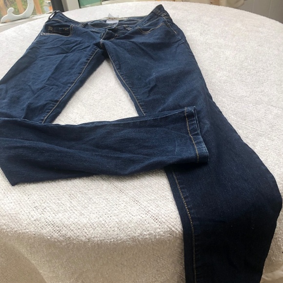 Authentic Brody jeansstraight leg - size 27 waist 31 leg length. - Picture 1 of 5